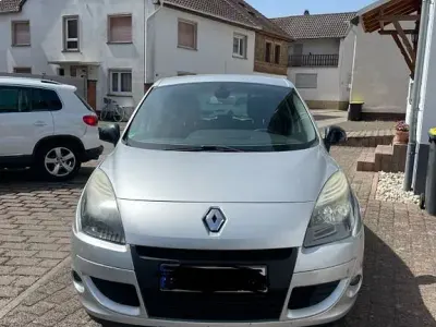 Gebraucht Renault Scénic III Bose Edition 140 PS (102 kW) 2011 Silber Van / Kleinbus