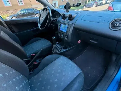 Gebraucht Ford Fiesta 60 PS (44 kW) 2004 Blau Kleinwagen