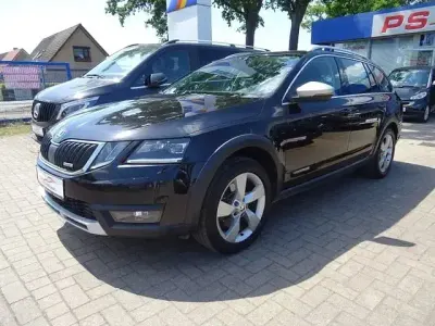 Gebraucht Skoda Octavia Scout 4x4 184 PS (135 kW) 2019 Schwarz Kombi