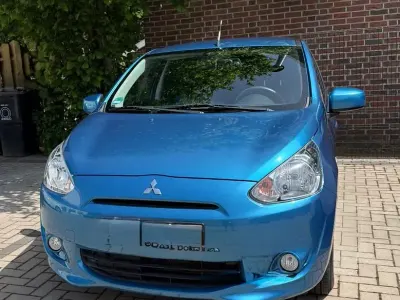 Gebraucht Mitsubishi Space Star Top 80 PS (58 kW) 2013 Blau Van / Kleinbus