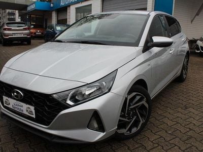 Gebraucht Hyundai i20 Edition 30+ 101 PS (74 kW) 2021 Silber Limousine