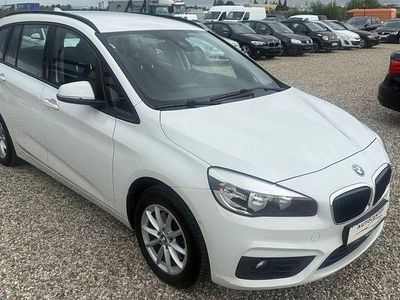 Weiß Gebraucht 2015 BMW 218 Advantage Kombi | 9.800 € (Etwas zu teuer)