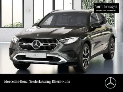 Gebraucht Mercedes GLC300e 197 PS (144 kW) 2026 Grau SUV