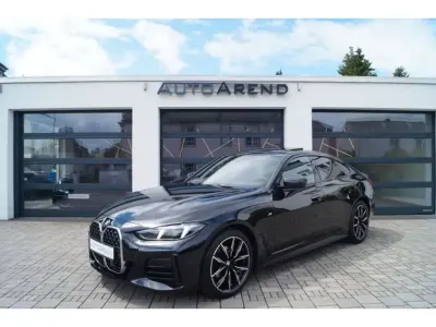 Gebraucht BMW 420 Sport Line 190 PS (139 kW) 2025 Saphirschwarz (metallic) Coupé