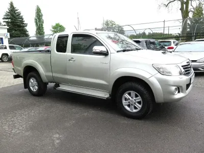 Używany Toyota HiLux Life 144 KM (105 kW) 2012 Srebrny Pickup