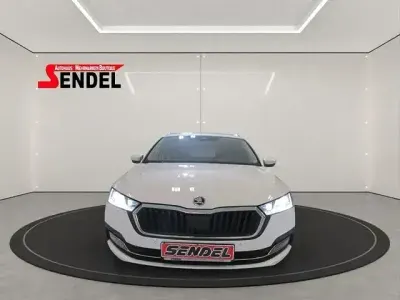 Gebraucht Skoda Octavia First Edition 150 PS (110 kW) 2020 Weiß Kombi