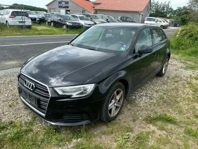 Gebraucht Audi A3 Basis 110 PS (80 kW) 2016 Schwarz Limousine