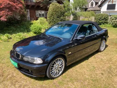 Gebraucht BMW 325 Cabriolet Sport Line 192 PS (141 kW) 2001 Schwarz Cabrio