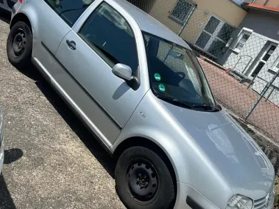 Gebraucht VW Golf IV 105 PS (77 kW) 2001 Silber Kleinwagen