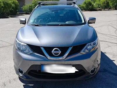 Gebraucht Nissan Qashqai Tekna 131 PS (96 kW) 2015 Grau SUV