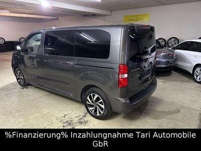 Grau Gebraucht 2022 Citroën Spacetourer Feel Van / Kleinbus | 33.980 € (Guter Preis)