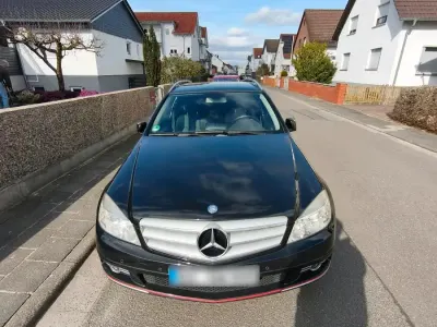Gebraucht Mercedes C180 154 PS (113 kW) 2009 Schwarz Kombi