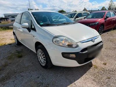 Gebraucht Fiat Punto 69 PS (50 kW) 2011 Weiß Kleinwagen