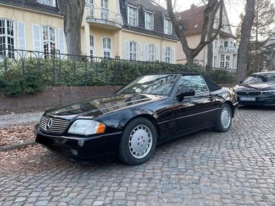 Second-hand Mercedes SL300 190 CP (139 kW) 1990 Negru Cabrio