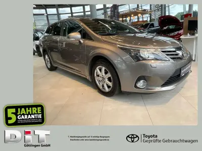 Gebraucht Toyota Avensis Edition 147 PS (108 kW) 2015 Avantgarde bronze Kombi