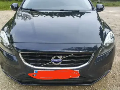 Gebraucht Volvo V40 120 PS (88 kW) 2015 Limousine