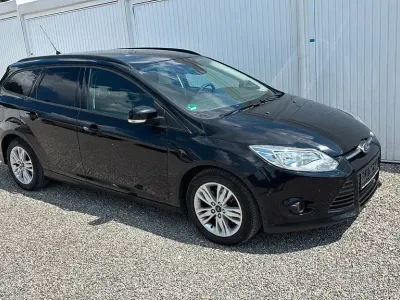 Gebraucht Ford Focus 116 PS (85 kW) 2012 Schwarz Limousine