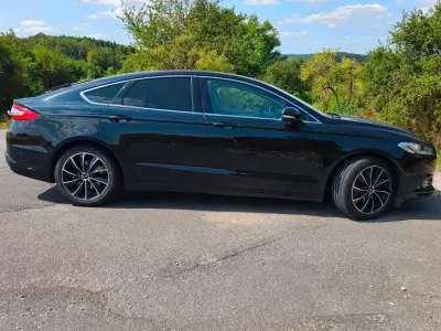 Gebraucht Ford Mondeo Titanium 165 PS (121 kW) 2018 Schwarz Limousine