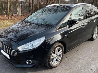 Schwarz Gebraucht 2016 Ford S-MAX Business Edition Van / Kleinbus | 12.200 € (Fairer Preis)