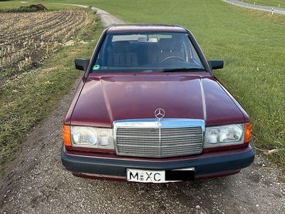 Used Mercedes 190 109 HP (80 kW) 1991 Red Sedan