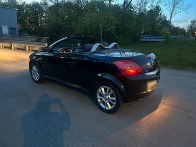 Usata Opel Tigra 90 CV (66 kW) 2007 Nero Cabrio