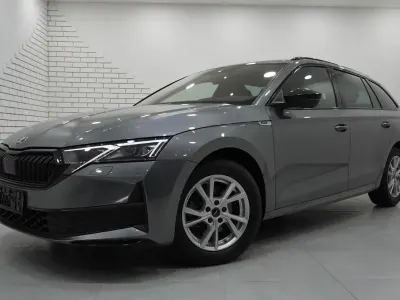 Gebraucht Skoda Octavia SportLine 150 PS (110 kW) 2024 Grau Limousine