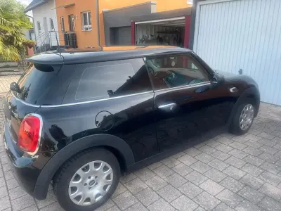 Gebraucht Mini ONE 75 PS (55 kW) 2014 Schwarz Kleinwagen