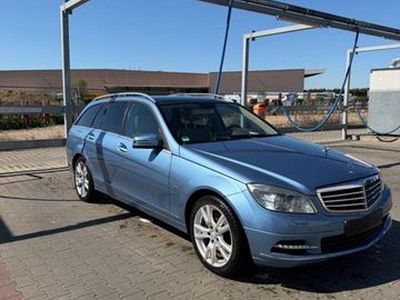 Usata Mercedes C350 231 CV (169 kW) 2010 Blu Station wagon