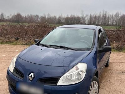Gebraucht Renault Clio II Authentique 65 PS (47 kW) 2006 Blau Kleinwagen