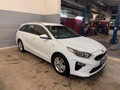 Gebraucht Kia Ceed Sportswagon 136 PS (100 kW) 2021 Weiß Kombi