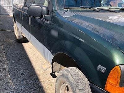 Usata Ford V8 260 CV (191 kW) 1999 Verde Pick-up