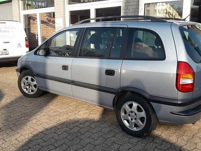 Gebraucht Opel Zafira Elegance 125 PS (91 kW) 2002 Silber Van / Kleinbus