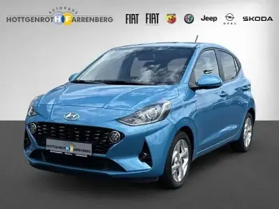 Gebraucht Hyundai i10 Trend 67 PS (49 kW) 2023 Blau Kleinwagen