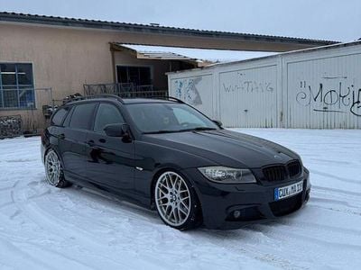 Schwarz Gebraucht 2010 BMW 330 M Sport Kombi | 12.000 € (Teuer)