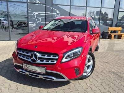 Usata Mercedes GLA180 122 CV (89 kW) 2018 Rosso SUV
