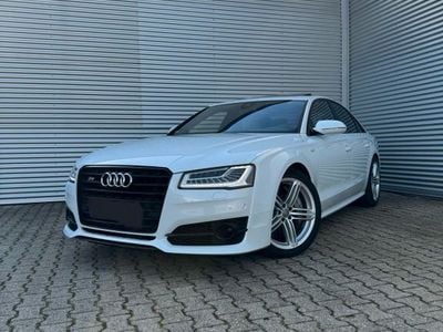 Audi S8 plus