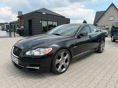 Käytetty Jaguar XF S 275 HP (202 kW) 2010 Musta Sedan