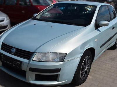 Second-hand Fiat Stilo 80 CP (58 kW) 2002 Andere farben Hatchback