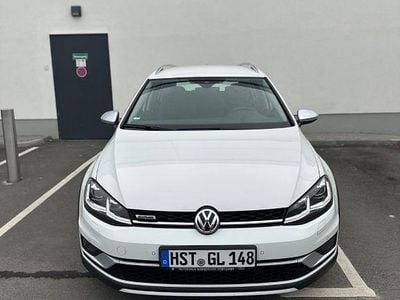 Gebraucht VW Golf Alltrack 184 PS (135 kW) 2019 Weiß Kombi