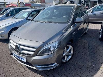 Gebraucht Mercedes B180 AMG Edition 1 122 PS (89 kW) 2012 Grau Kleinwagen