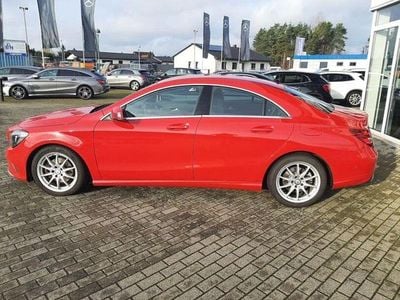 Gebraucht Mercedes CLA180 Urban 122 PS (89 kW) 2017 Rot Limousine