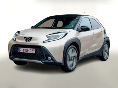 Neu Toyota Aygo X Business Edition 72 PS (52 kW) 2025 Grau metallic SUV