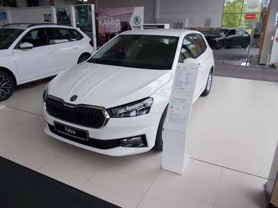 Candy weiß Gebraucht 2024 Skoda Fabia Selection Kleinwagen | 19.990 € (Fairer Preis)