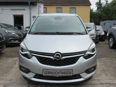 Gebraucht Opel Zafira Innovation 140 PS (102 kW) 2017 Silber Van / Kleinbus