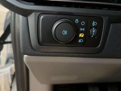 Gebraucht Ford Tourneo Custom 136 PS (100 kW) 2025 Weiss Van