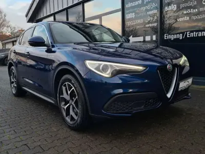 Gebraucht Alfa Romeo Stelvio Super 190 PS (139 kW) 2021 Blu montecarlo SUV