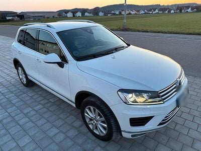 Gebraucht VW Touareg 204 PS (150 kW) 2015 Weiß SUV