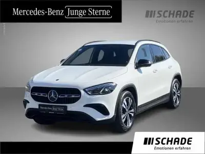 Gebraucht Mercedes GLA200 Progressive 150 PS (110 kW) 2025 Weiß SUV