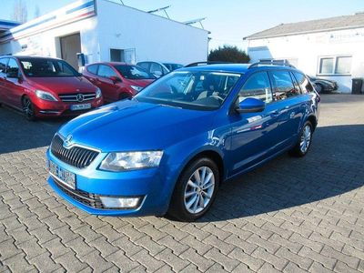 Gebraucht Skoda Octavia Ambition 150 PS (110 kW) 2015 Blau Kleinwagen