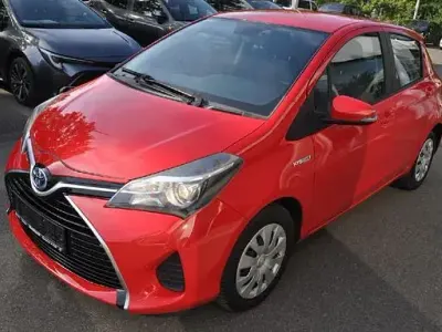 Gebraucht Toyota Yaris Comfort 100 PS (73 kW) 2014 Vulcanorot Kleinwagen